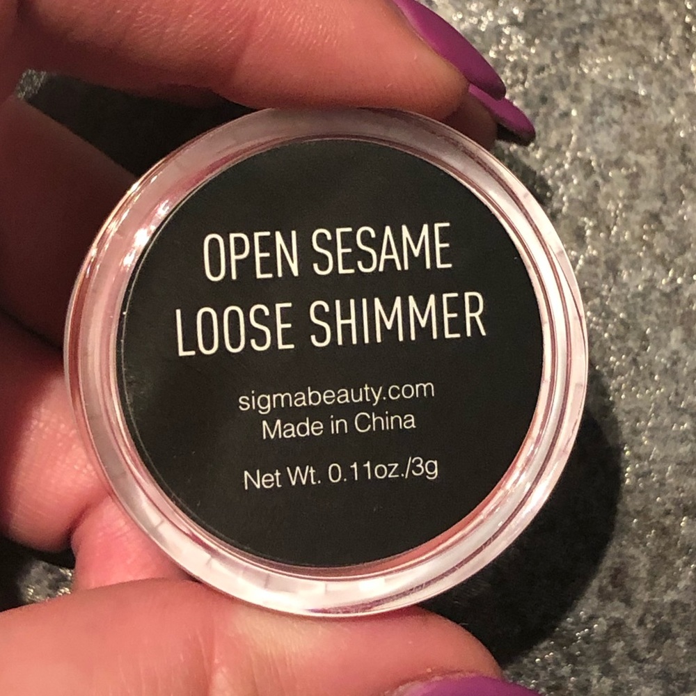 Sigma Beauty Loose Shimmer: Open Sesame - Picture 3 of 3